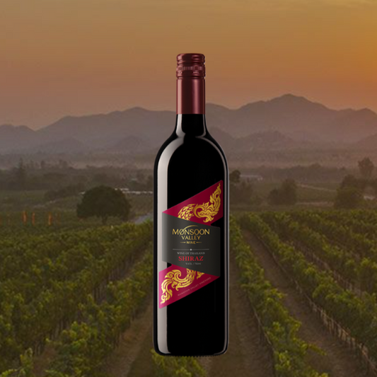 Shiraz aus Thailand vor Monsoon Valley Vineyard